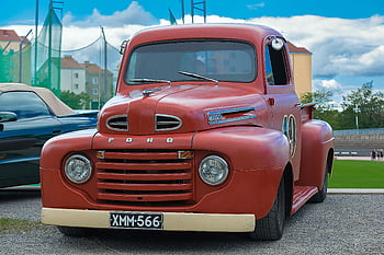 camion ford rosso vintage, Classico camion Ford, Giornata di sole all'aperto, camion vintage parcheggiato, camion dell'utilità rossa, Ford vintage classico, camion classico all'aperto, Sunny Day Truck, Utilità Ford vintage, camion Ford rosso, Classico camion esterno
