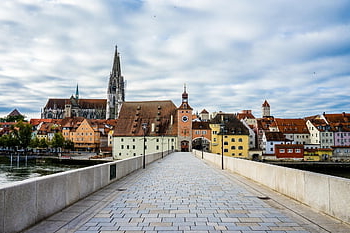 město, budova, cesta, silnice, přehlídkové molo, staré budovy, historické centrum, kamenný most, fotbalová branka, turistická atrakce, regensburg