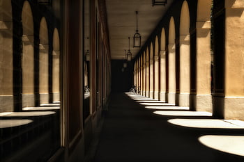 průchod, sloupců, tunel, světlo, architektura, stín, okno, odraz, oblouk, koridor