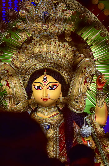 รูปปั้นพระแม่ทุรคาประดับประดา, เทพธิดา Durga, จันดันนาการ, เบงกอลตะวันตก, งานเทศกาล, เครื่องประดับที่ประดับประดา, รูปเคารพอันวิจิตรงดงาม, Durga Idol, เทศกาลอินเดีย, เทพธิดาฮินดู, การเฉลิมฉลองทางวัฒนธรรม