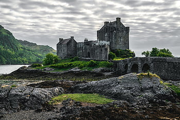 eilean donan castle, historický hrad, členitá krajina, zatažená obloha, starověký beton, dramatický pohled, historické architektury, skotský hrad, pohled, středověký hrad, kamenná struktura