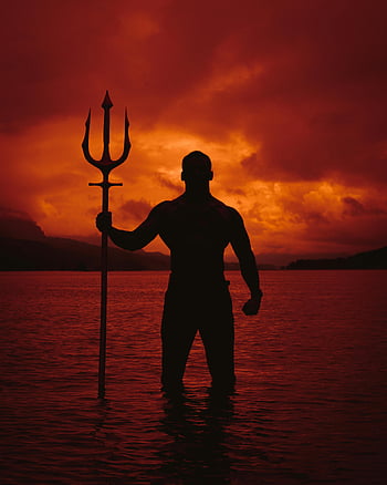 Aquaman cosplay, Billy Dunston, rokle říční, slunce silueta, trojzubec, Superhrdina aura, Lance Reis, Portland fotograf, KicKassDesigns, dramatický západ slunce, mužského modelu