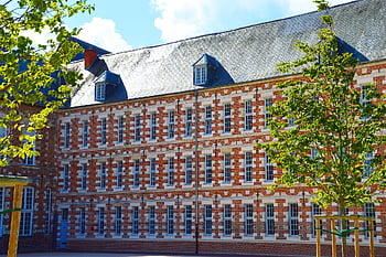 costruzione, scuole medie, Tribunale, istituzione, mattone, rosso, Santa Maria, Aire-sur-la-Lys, Hauts-de-France, Francia