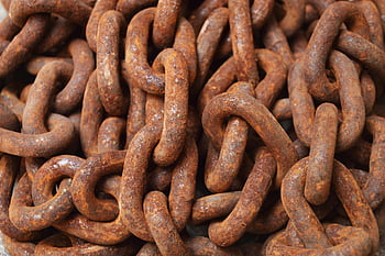 rusty metal chains, brown chains, close-up texture, detailed pattern, metal texture, rusty chains, chain links, industrial chains, metal links, chain texture, rusted chains