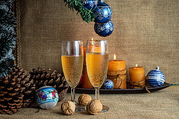 nápoje, šampaňské, alkohol, oslava, Vánoce, brýle, přípitek, girlandy, svíčky, strom, ananas