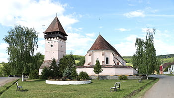 셀레우스-네이드, Biserica EvanghelicĂ fortificatĂ, 고딕, 15 세기, 바로크 양식 제단, Andreas Hermann, 시비 우 워크숍, 1843 오르간, 종탑, 방어 복도, 두 종