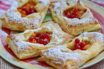cake, bladerdeeg, desserts, aalbessen, fruit, zoet, gebakken, bakken, gebakjes, gebakken goederen, voedselfotografie