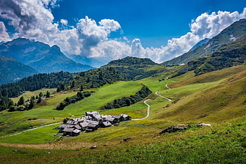 Alpes, pueblo, campos, casas, Valle, montañas, cordillera, pasto, prado, granja, engadin