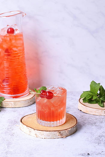 kirsikka minttu cocktail, herkullinen juoma, kirsikat, lasi-, karahvi, tuore minttu, höysteenä, jää, virkistävä juoma, kesäjuoma, cocktail resepti