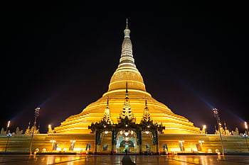 Pagoda Uppatasanti, noční výhled, zářící pagoda, naypyitaw, Myanmar, velkolepá noc, zlatá pagoda, Osvětlený chrám, noční krajina, buddhistický chrám, architektonické mezník