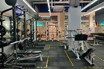 sala, greutăți, echipament de exerciții fizice, rutine de fitness, Sala de gimnastică spațioasă, Gimnastică modernă, antrenament spațiu, sală de gimnastică, ridicare de greutăți, sală de fitness, Mașini de gimnastică