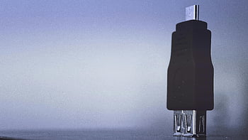 sort USB-kabel, usb-stik, minimalistisk design, Moderne æstetik, teknologi, Detaljeret skud, sort kabel, USB-port, Teknisk tilbehør, Elektronisk apparat, Stik nærbillede