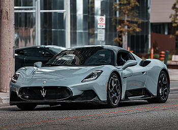 Maserati MC20 Cielo, městské ulice, Moderní luxus, supercar, zaparkováno, elegantní, Maserati MC20, panoráma města, vysoký výkon, elegantní design, luxusní auto
