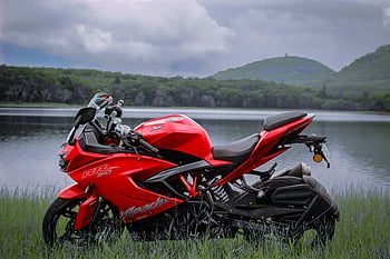 červený Apache RR 310, motocykl, Serene Lake, tamil nadu, Indie, scénické krásy, červené a černé kolo, Velké kolo, Apache RR 310, zaparkováno, zářivá červená