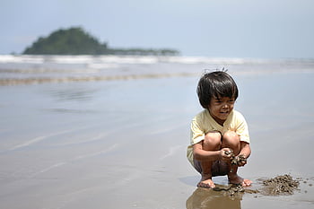 ragazzo, bambino, ragazza, contento, divertimento, viso, infanzia, giocare, giocando, solo, spiaggia