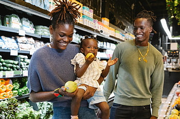 family, buying groceries, supermarket, happy family, shopping together, fresh produce, bright supermarket, lively supermarket, parents with child, grocery shopping, supermarket produce