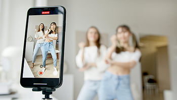 Ženy nahrávání, chytrý telefon, tanec, krytý, Tvorba obsahu, dvě ženy, smartphone fotoaparát, nahrávání obsahu, Vnitřní tanec, nahrávání smartphone, vlogging