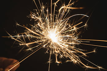 sparkler, buio, scintille luminose, avvicinamento, Sparks luminosi, notte, celebrazione, festivo, Sparkler portatile, luce sparkler, Sparkler Glow