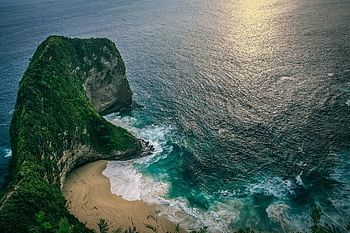 cliff, coast, beach, island, coastline, seashore, sea, ocean, water, scenery, scenic