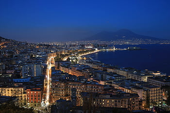 napoli italia, ripresa aerea, vista notturna, paesaggio urbano, Monte Vesuvio, luci della sera, vista mozzafiato, città costiera, città italiana, fotografia notturna