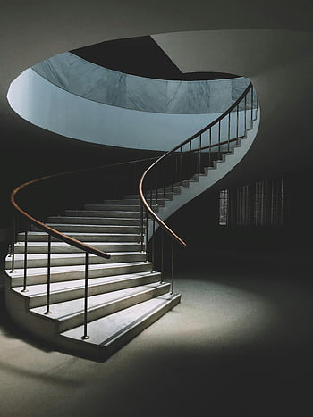 točité schodiště, zábradlí, moderní budova, přirozené osvětlení, Budova Istanbulu, Krásně navrženo, současná architektura, vnitřní schodiště, architektonický design, zakřivené schody, městský interiér