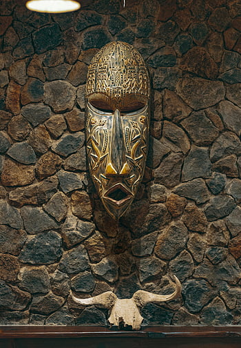 maschera africana, intaglio in legno, muro di pietra, arte tradizionale, cultura tribale, maschera intagliata, muro strutturato, cultura africana, Arte in legno, sfondo di pietra, maschera tribale