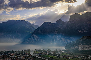 landscape, countryside, nature, lights, clouds, lake Garda, italy, lake, mountains, garda, light