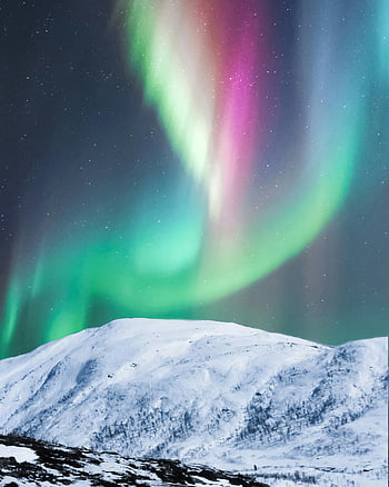 polární záře, Barevná polární světla, zasněžené hory, Senja Norsko, noční scénu, Aurora Dancing, zasněžené kopce, dechberoucí výhled, Severní polární záře, zimní krajina, Hvězdná obloha