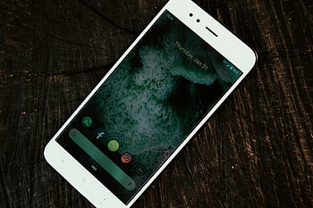 telefono cellulare bianco, foto ravvicinata, smartphone, icone delle app dei social media, connettività moderna, dispositivo mobile, schermo del telefono, icone di app, tecnologia, dispositivo digitale, comunicazione