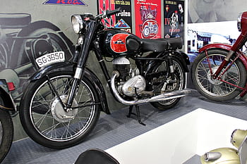ROA Super Foxter, 1955 motorcycle, Hispano-Villers engine, 197 cc, vintage bike, 4-speed transmission, 100 Km/h, 1950s design, black and red, museum display, classic motorbike