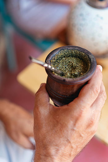 手持ち株カップ、 木製カップ、 マテ仲間、 文化的伝統、 閉じる、 ハンド、 木製、 Yerba Mate Drink、 伝統的な飲み物、 マテ茶、 文化的