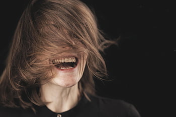 portræt, kvinde, hår, smil, smilende, lykkelig, lykke, frisure, brunette, brunette kvinde, ung kvinde