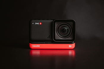 Insta360 One R, action camera, high-quality, close-up, reflective surface, Insta360, ONE R, camera, action, high resolution, black background