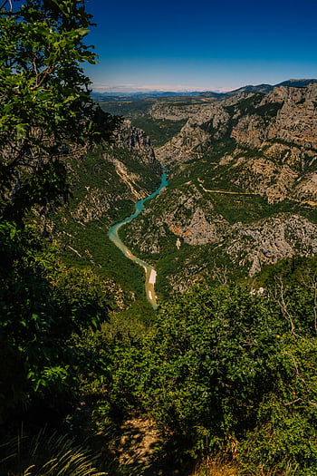 verdon rokle, letecký pohled, skalnaté hory, klikatá řeka, Provence Francie, modrá obloha, přírodní krajina, pohled, venkovní scenérie, hornatý terén, kaňon pohled