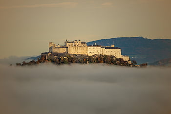 pevnost hohensalzburg, hrad, kopec, mraky, mlha, opar, pevnost, středověký, středověký hrad, Příroda, opevnění