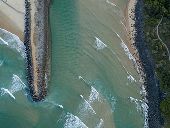 Luftaufnahme, felsige Küste, Wellen brechen, Ansicht von oben, Strand, Ozean Wellen, Küstenlandschaft, Luftaufnahmen, Küstenlinie, Naturlandschaft, türkisfarbenes Wasser