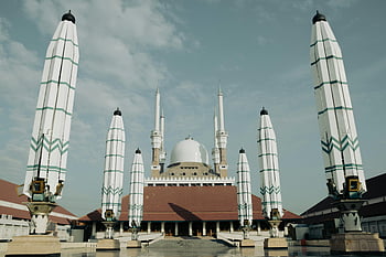 Grande Moschea di Giava Centrale, moschea islamica, cupole, torri, Indonesia, architettura moderna, Bella moschea, Java centrale, architettura della moschea, architettura islamica, moschea indonesiana