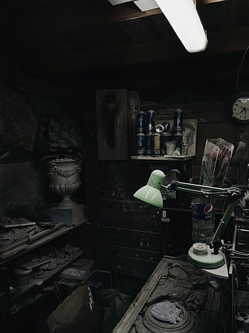 dílenská lampa, Vintage umění, litina, nástroje, Nostalgická atmosféra, Disly osvětlená workshop, dekorace dílny, Vintage Workshop, Workshop Lighting, dílenské nástroje, atmosféra dílny