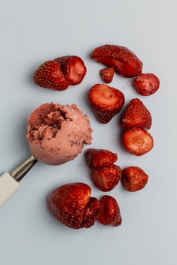 ice Cream, strawberries, scoop, dessert, food, sweet, fruits, delicious, frozen, tasty, cold