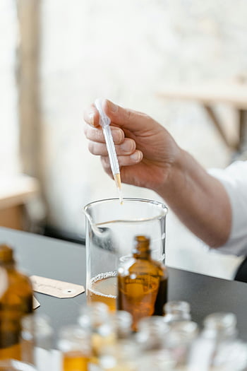 contagocce, bicchiere di vetro, Impostazione del farmacista, liquido, mano, avvicinamento, laboratorio, chimico, sperimentare, scienza, bottiglia