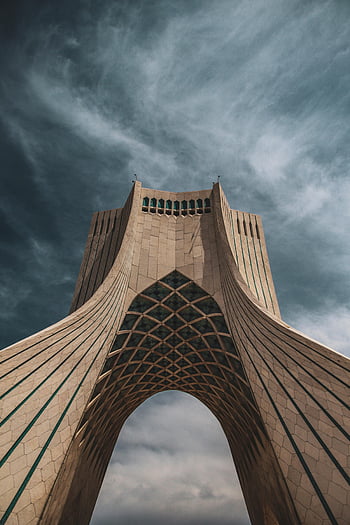 azadská věž, nízký úhel záběru, teherán, Írán, dramatická obloha, kultovní mezník, architektonická struktura, venkovní fotografie, cíl cesty, střední východ, památník