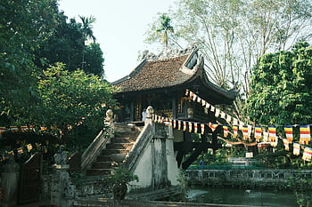 Jedna sloupová pagoda, Hanoi, Vietnam, Historická pagoda, svěží zeleň, letní, vlajky, chrám, architektura, voda, kroky