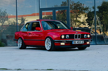 červená bmw e30, sedan, zaparkováno, Moderní městské prostředí, turkiye, chodník, klasické auto, červené auto, bmw e30, městském prostředí, červený sedan