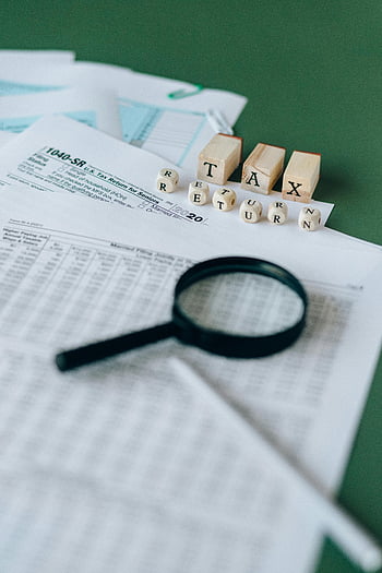 daňové dokumenty, Zvětšovací sklo, finanční dokumenty, daňové období, daňové přiznání, analýza, 1040-SR, Americká daň, daňové formuláře, daňová příprava, daňové plánování