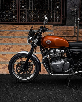 Royal Enfield Interceptor 650, sivukuva, vintage-moottoripyörä, retro design, Kromitiedot, ulkona pysäköinti, klassinen pyörä, kuninkaallinen kenttä, Interceptor 650, moottoripyörän valokuvaus, vintage-pyörä