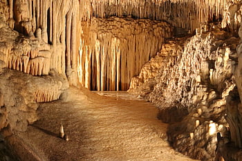 jeskyně, vápencová jeskyně, krápníky, krápníková jeskyně, stalagmit, dračí doupě, průzkum jeskyní, speleothems, vápenaté usazeniny, Sophie jeskyně, mallorca