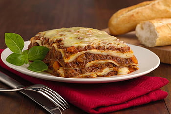 food, lasagna, pasta, dish, cuisine, meal, meat, cheese, tasty, delicious, slice