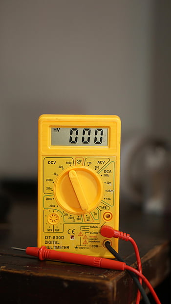 multimetro digitale, multimetro giallo, Prova sonde, immagini elettroniche, immagini di ingegneria, foto ravvicinata, Modello DT-830D, Display digitale, 0,00 lettura, sonde multimetro, test del multimetro