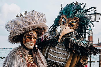 carnevale di Venezia, maschere veneziane, elegante mascherata, maschere facciali distintive, Carnevale annuale di Venezia, abito veneziano, costumi in maschera, Venezia, Italia, maschere di carnevale, Carnevale veneziano, costumi veneziani