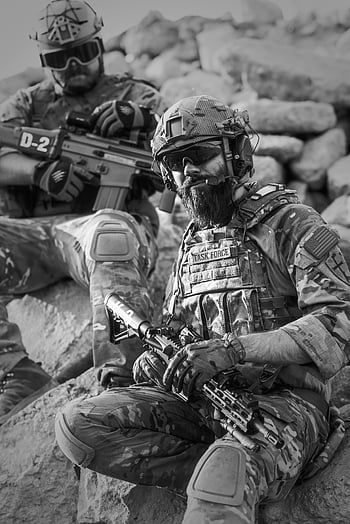 Armee Abbildung, Soldaten, taktische Ausrüstung, felsiges Gelände, einsatzbereit, Militär-, tarnen, Einsatzgruppe, Feuerarme, Kampf, sich ausruhen